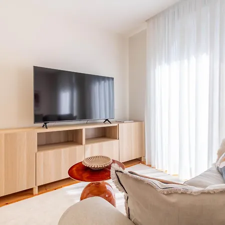Apartment Cozy In Cedofeita With Ac By Lovelystay Porto
